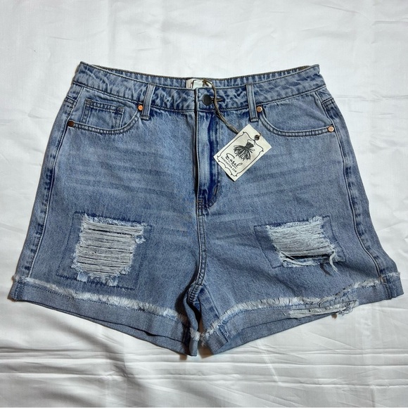 Easel Women's Mid-Rise Washed Denim Distress Shorts, Size Large - Picture 2 of 10